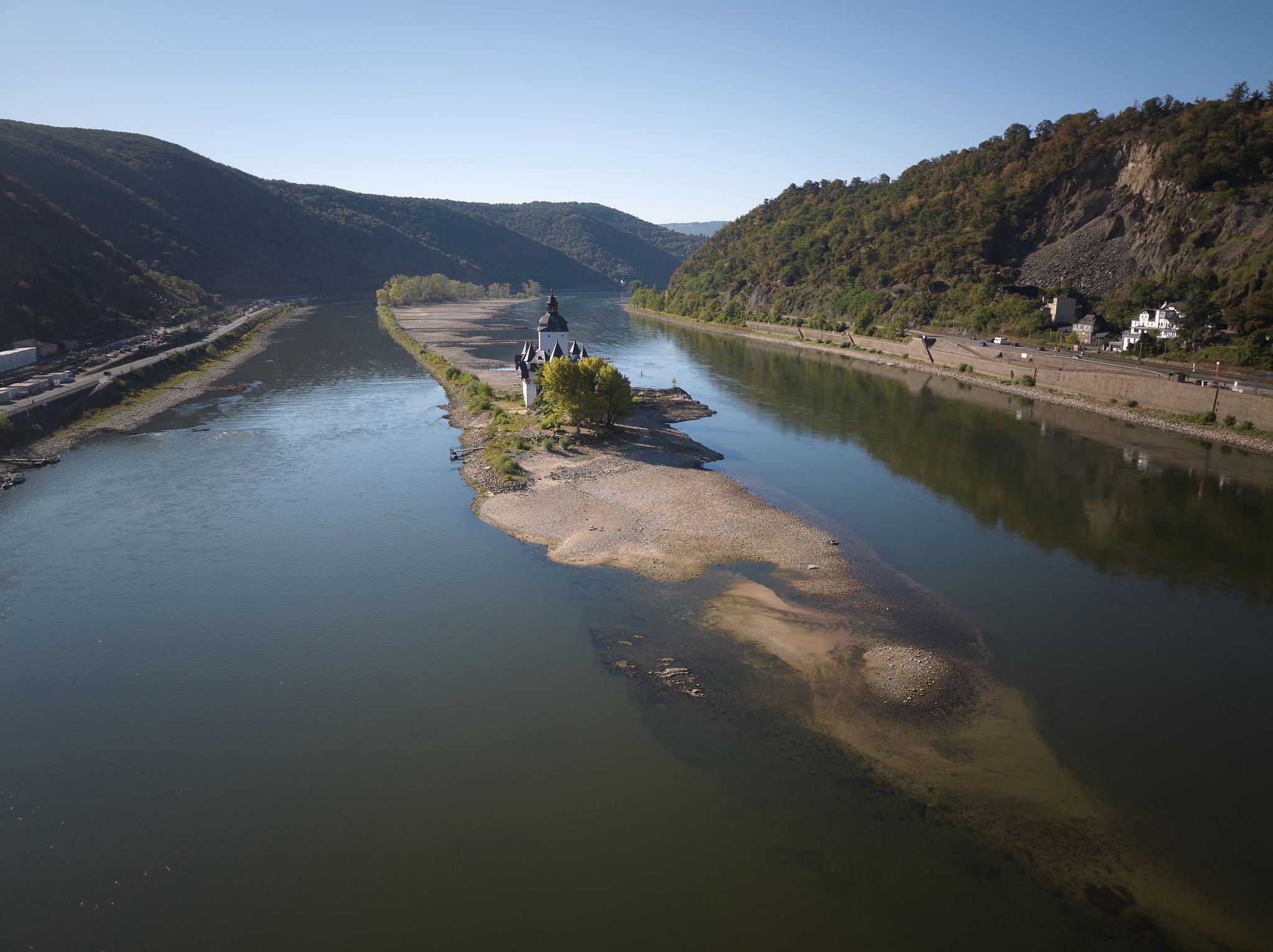 Nadelöhr des Rheins: Pegelstand in Kaub erstmals einstellig
