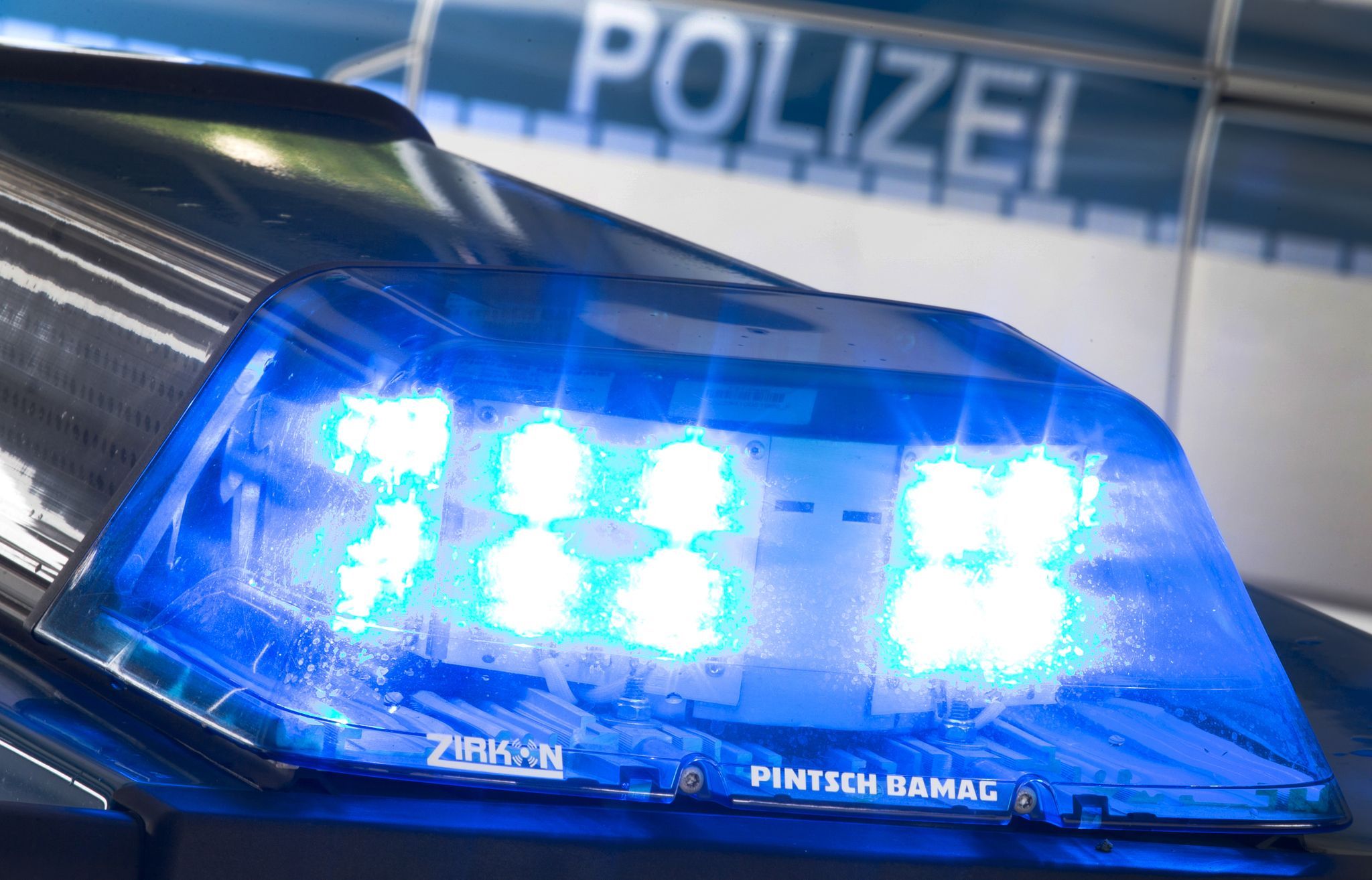 Lkw-Fahrer bei Unfall auf A48 schwer verletzt