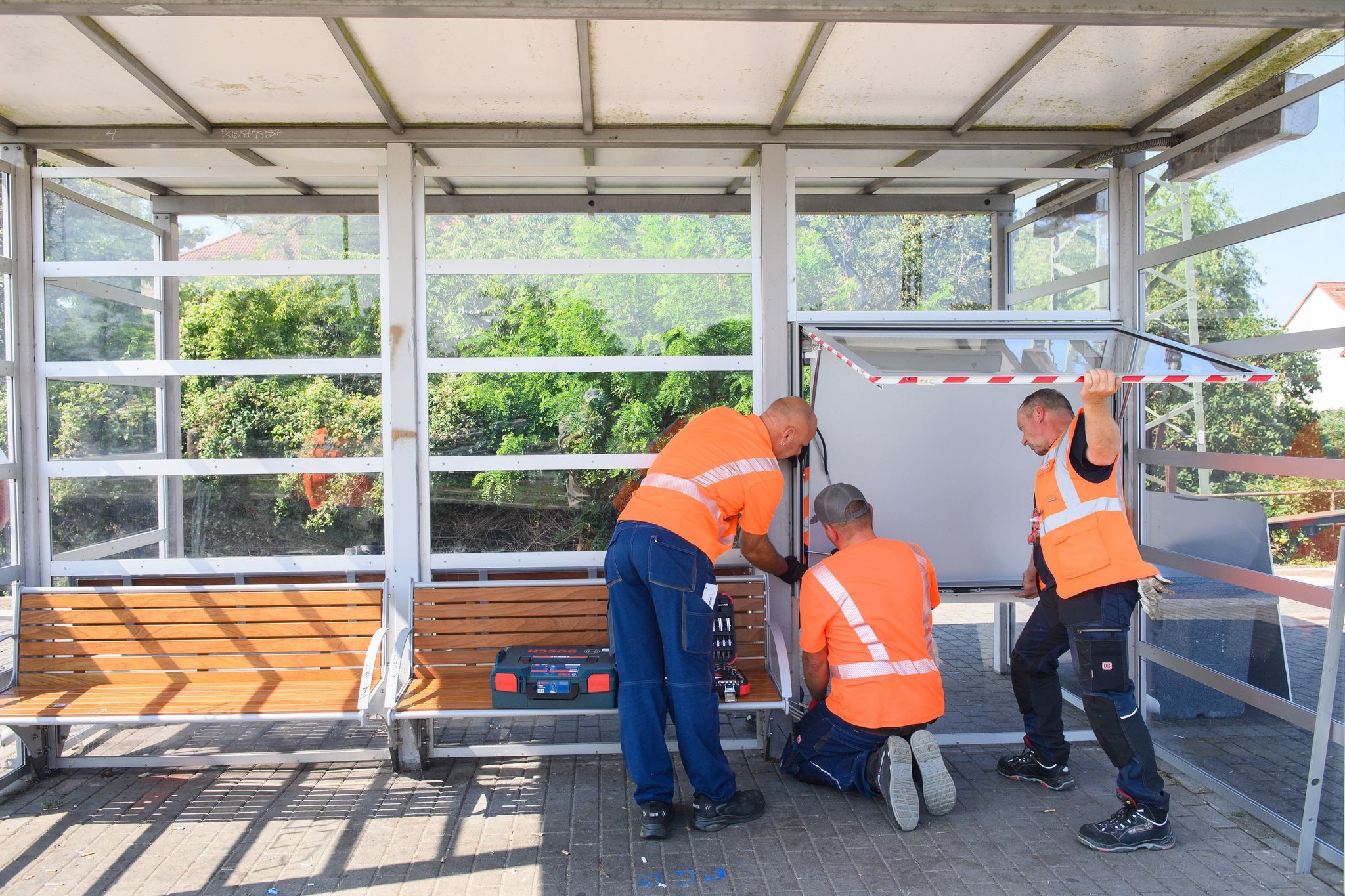 Reparaturen an Bahnhöfen: DB setzt auf mobile Handwerker Reparaturen an Bahnhöfen: DB setzt auf mobile Handwerker
