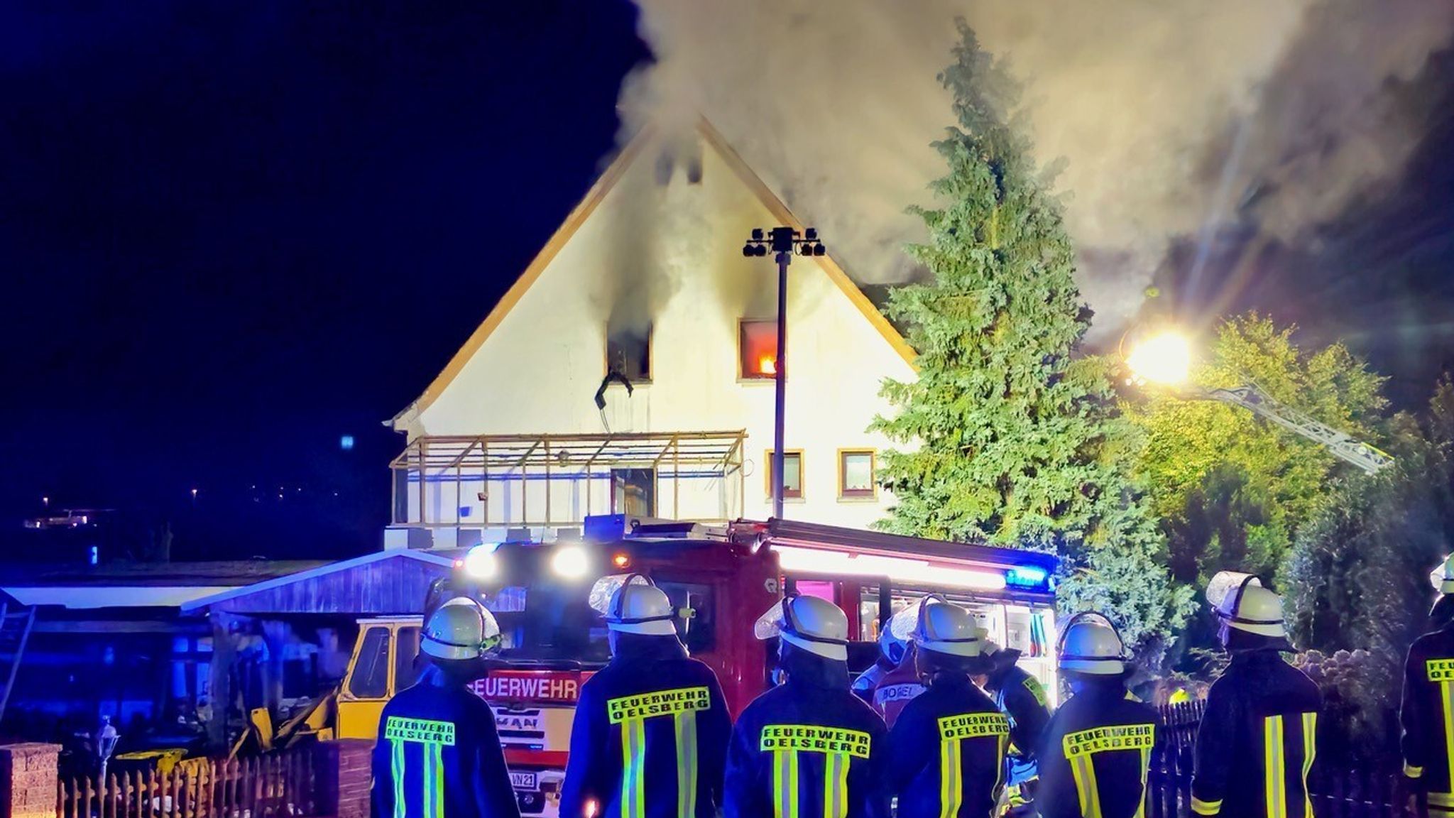 Haus nach Brand unbewohnbar – zwei Verletzte in Oelsberg Haus nach Brand unbewohnbar – zwei Verletzte in Oelsberg