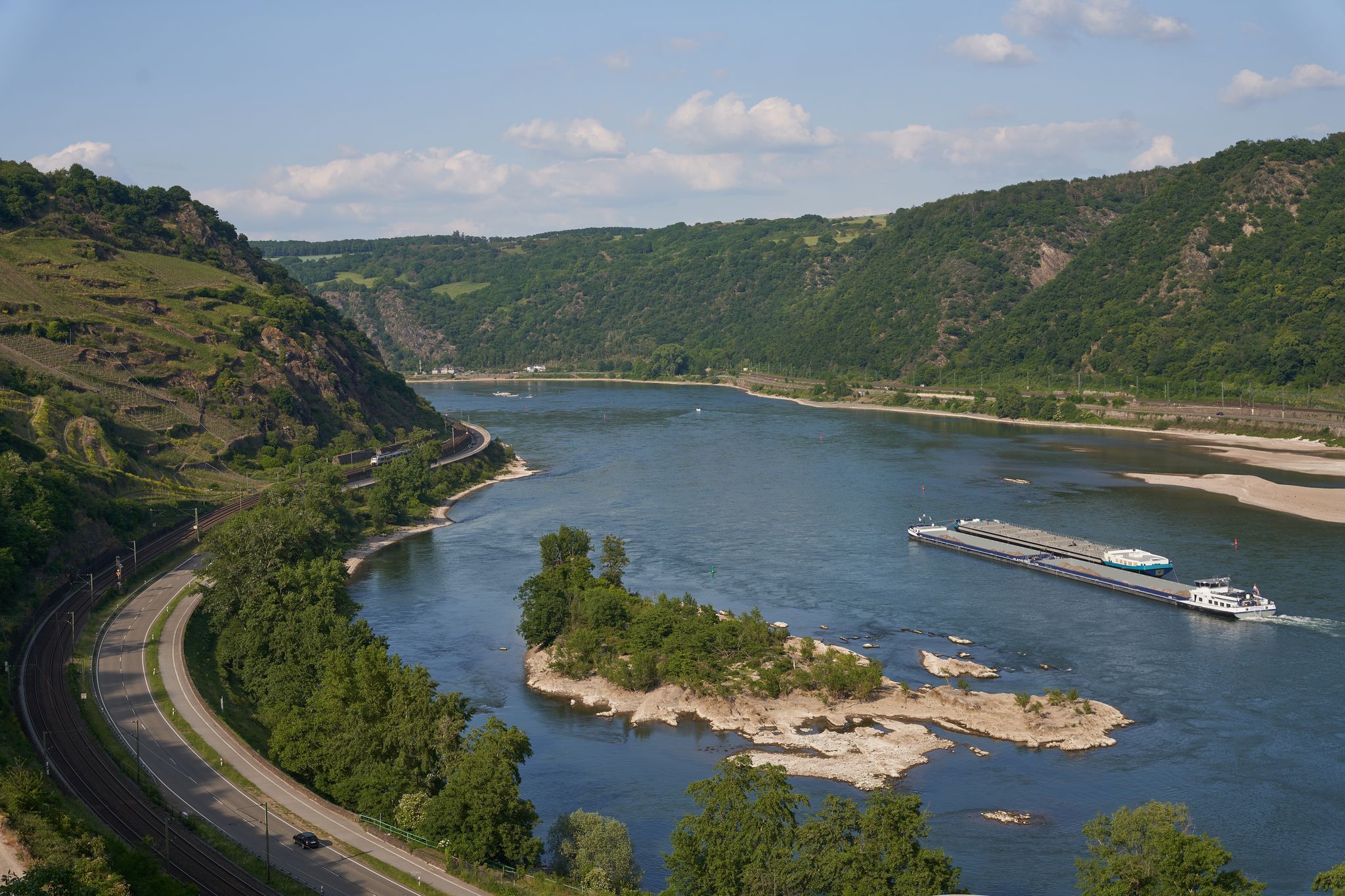 Felssturz an der Loreley – Bundesstraße 42 voll gesperrt