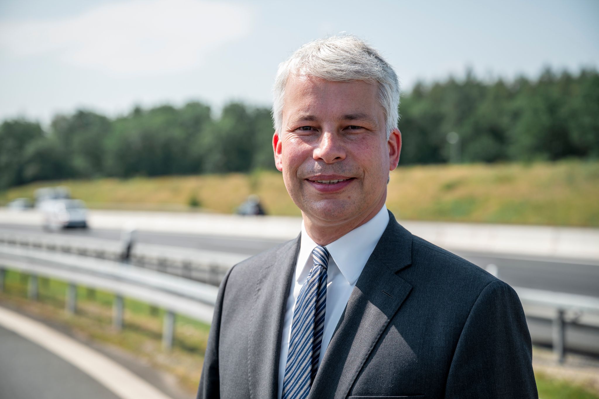 Bilger erwägt, Lkw-Fahrverbot an Sonntagen aufzuheben