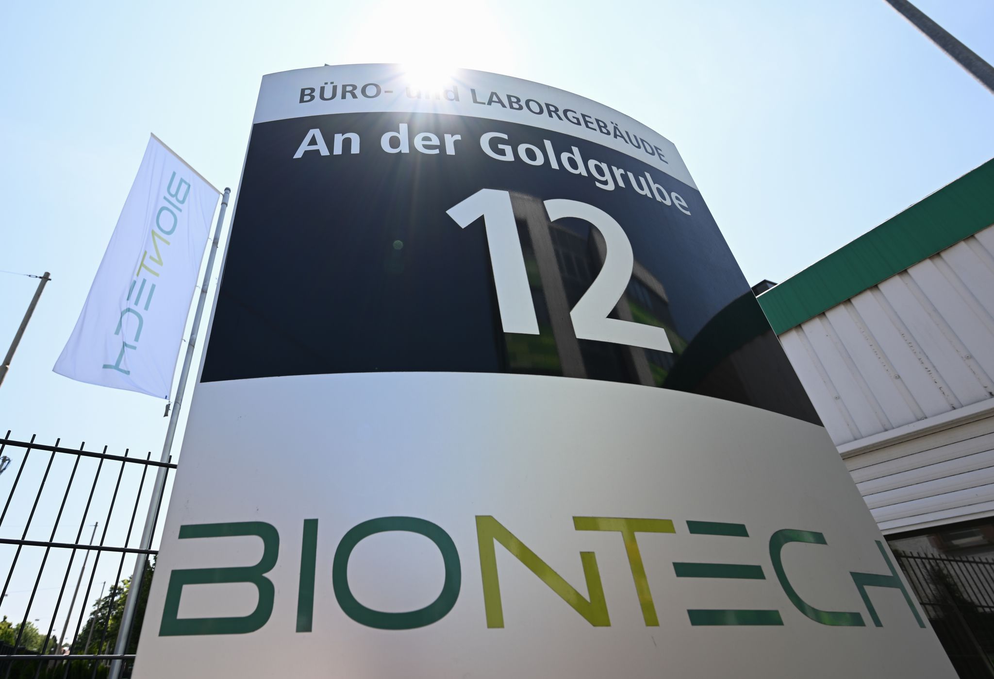 Weniger Impfstoffnachfrage - Biontech tief in Verlustzone