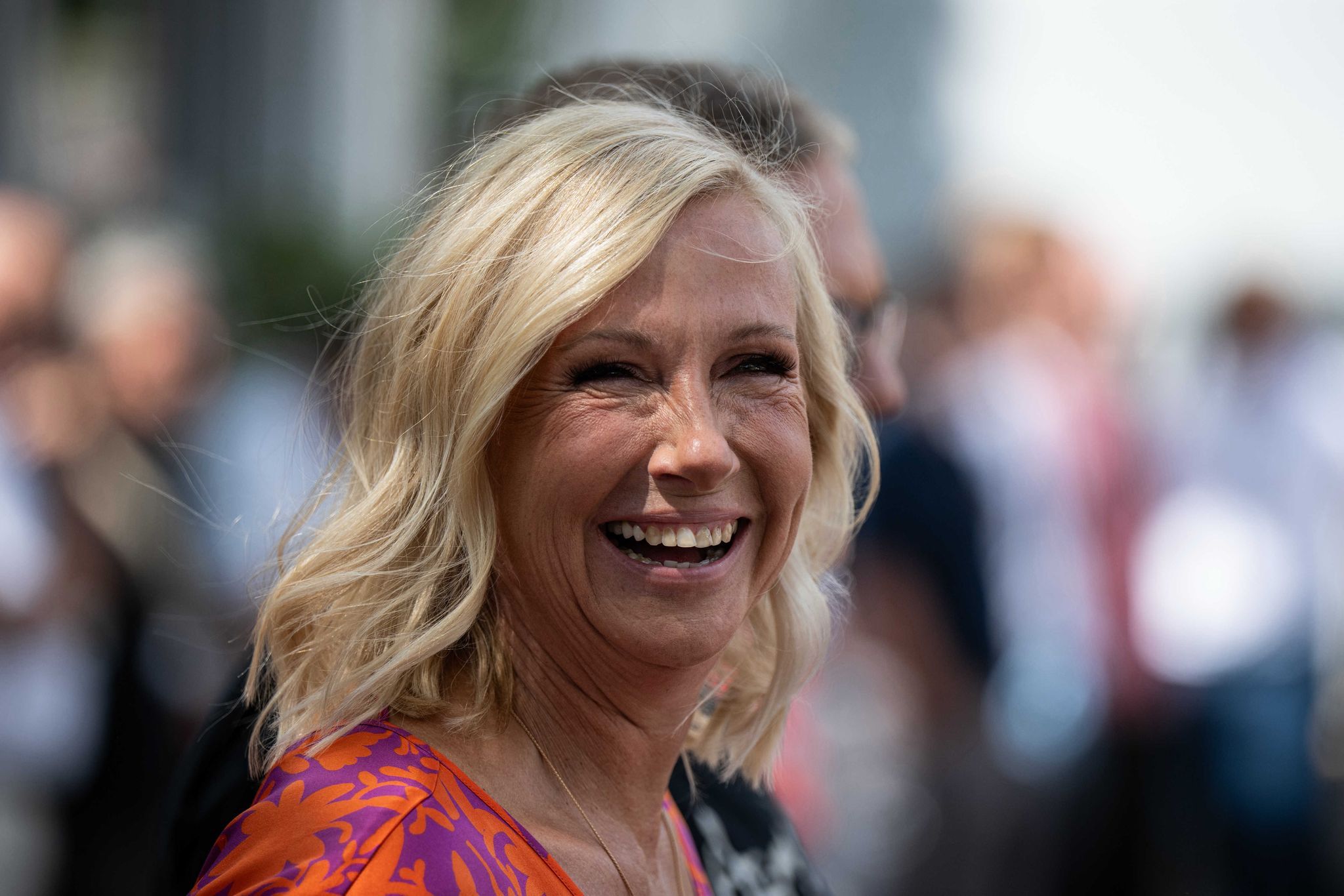 «ZDF-Fernsehgarten»-Moderatorin Kiewel von Biene gestochen
