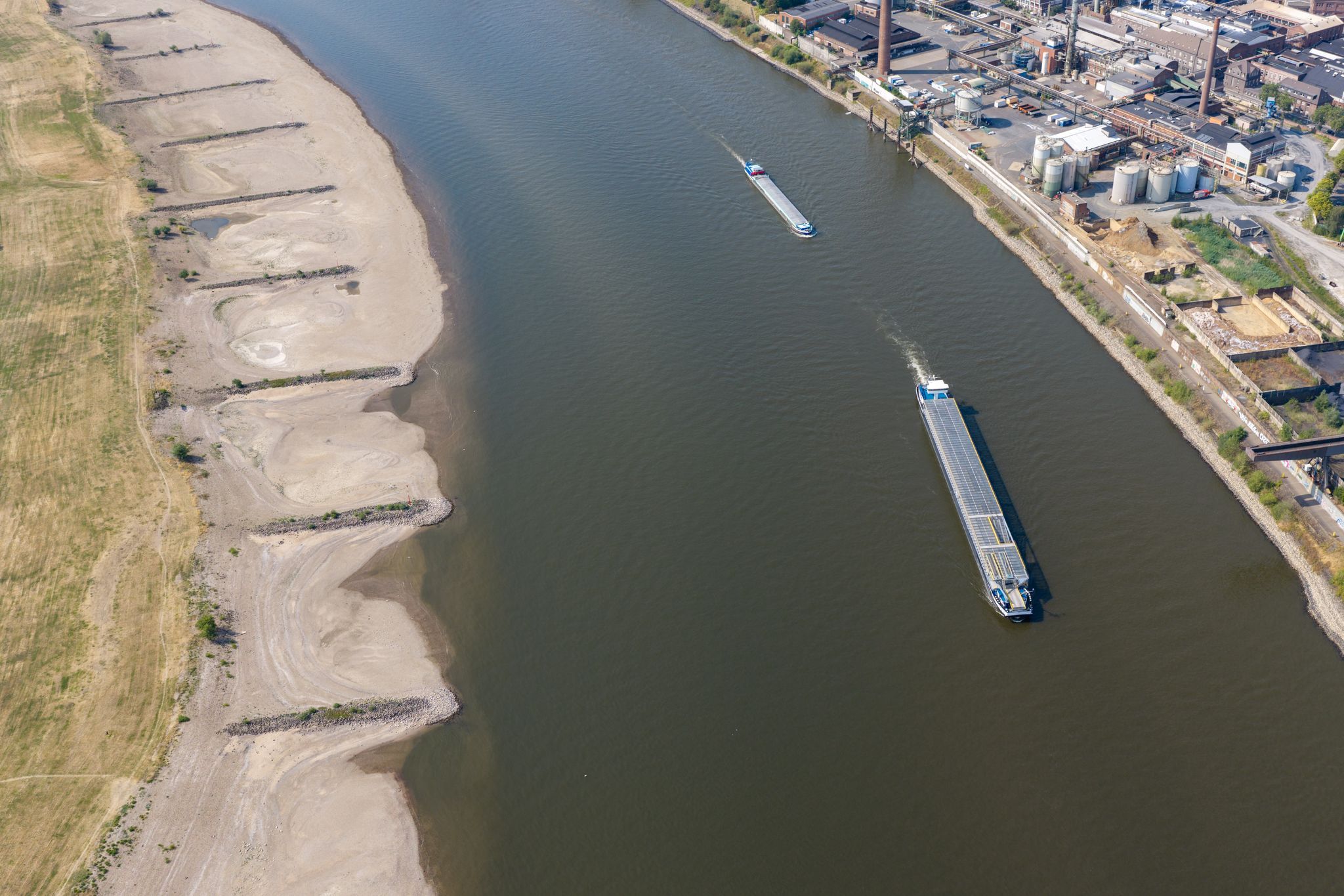 Verband warnt: Rhein bald nicht mehr durchgängig befahrbar