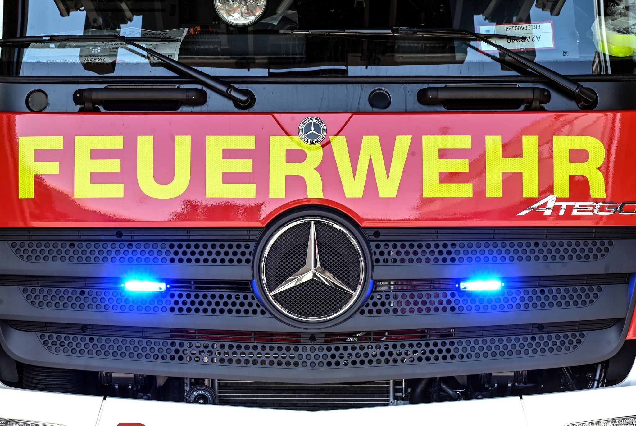 Feuerwehr bekämpft Waldbrand im Kreis Mayen-Koblenz