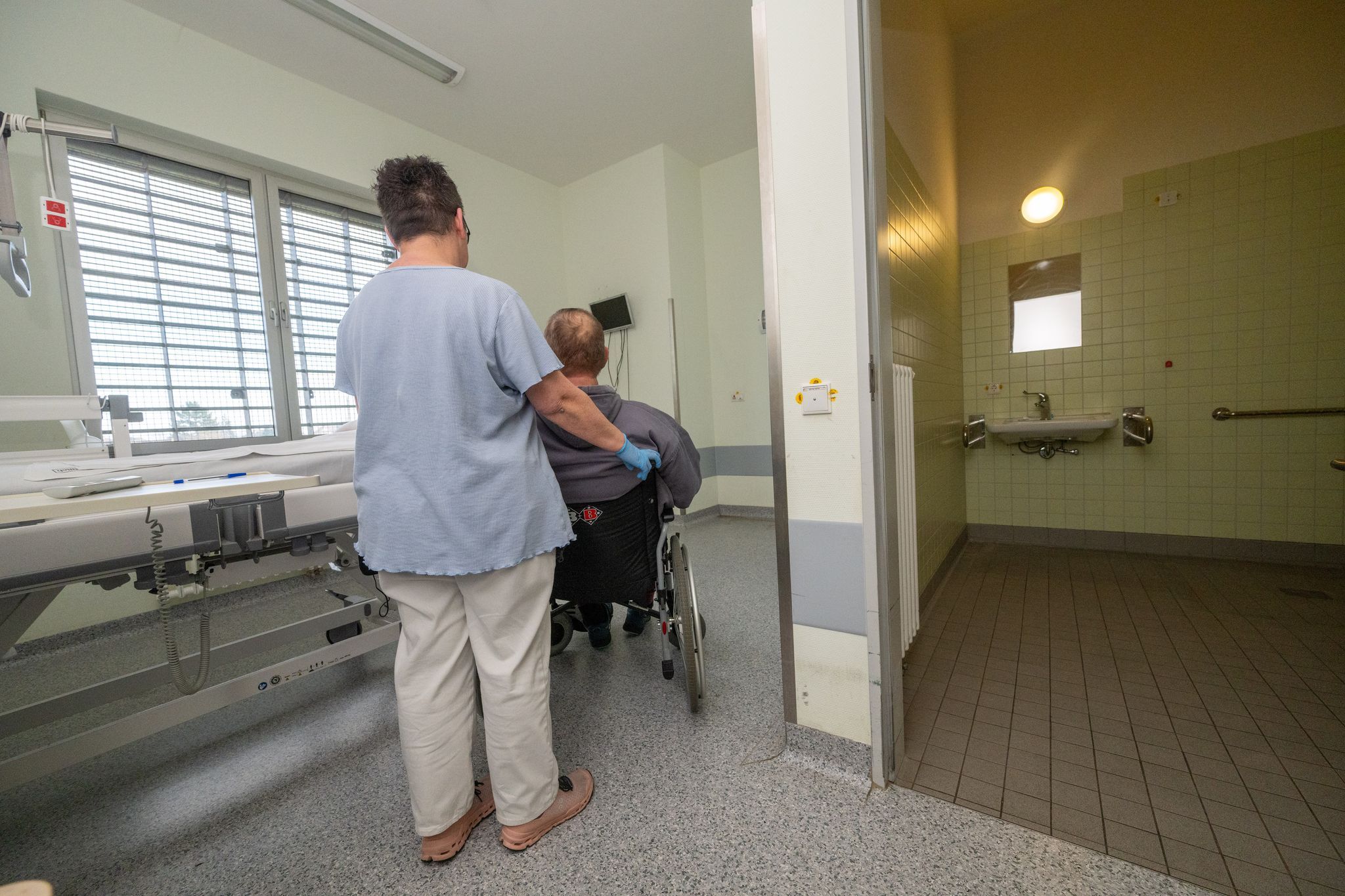 Alt im Gefängnis - Wie Senioren in Haft untergebracht werden