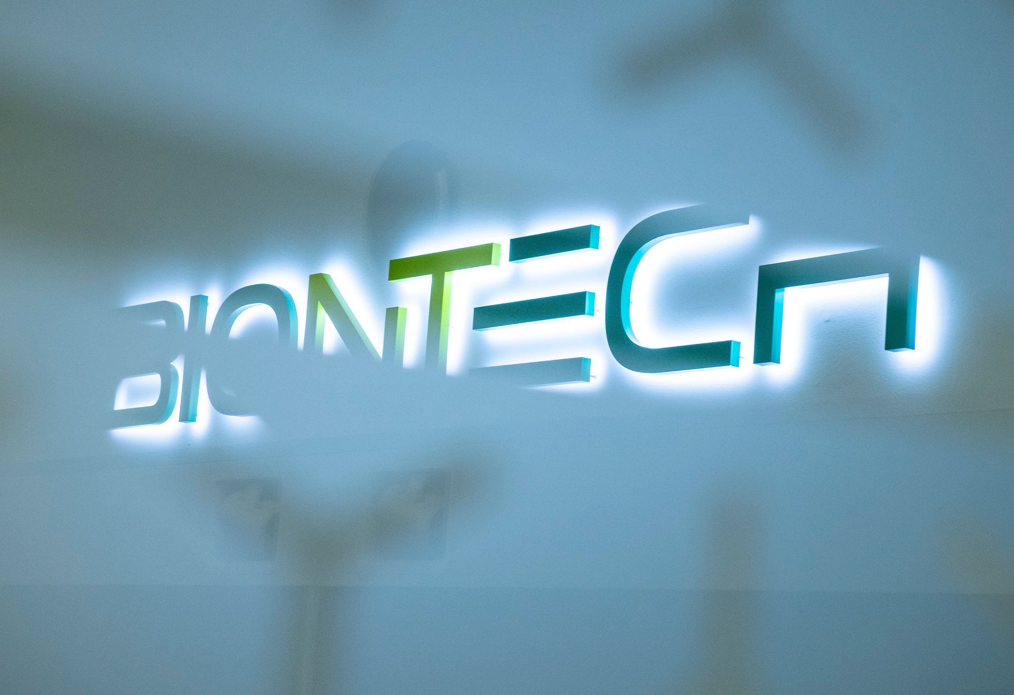 Biontech legt Zahlen vor - gibt es Neues zu Standorten?