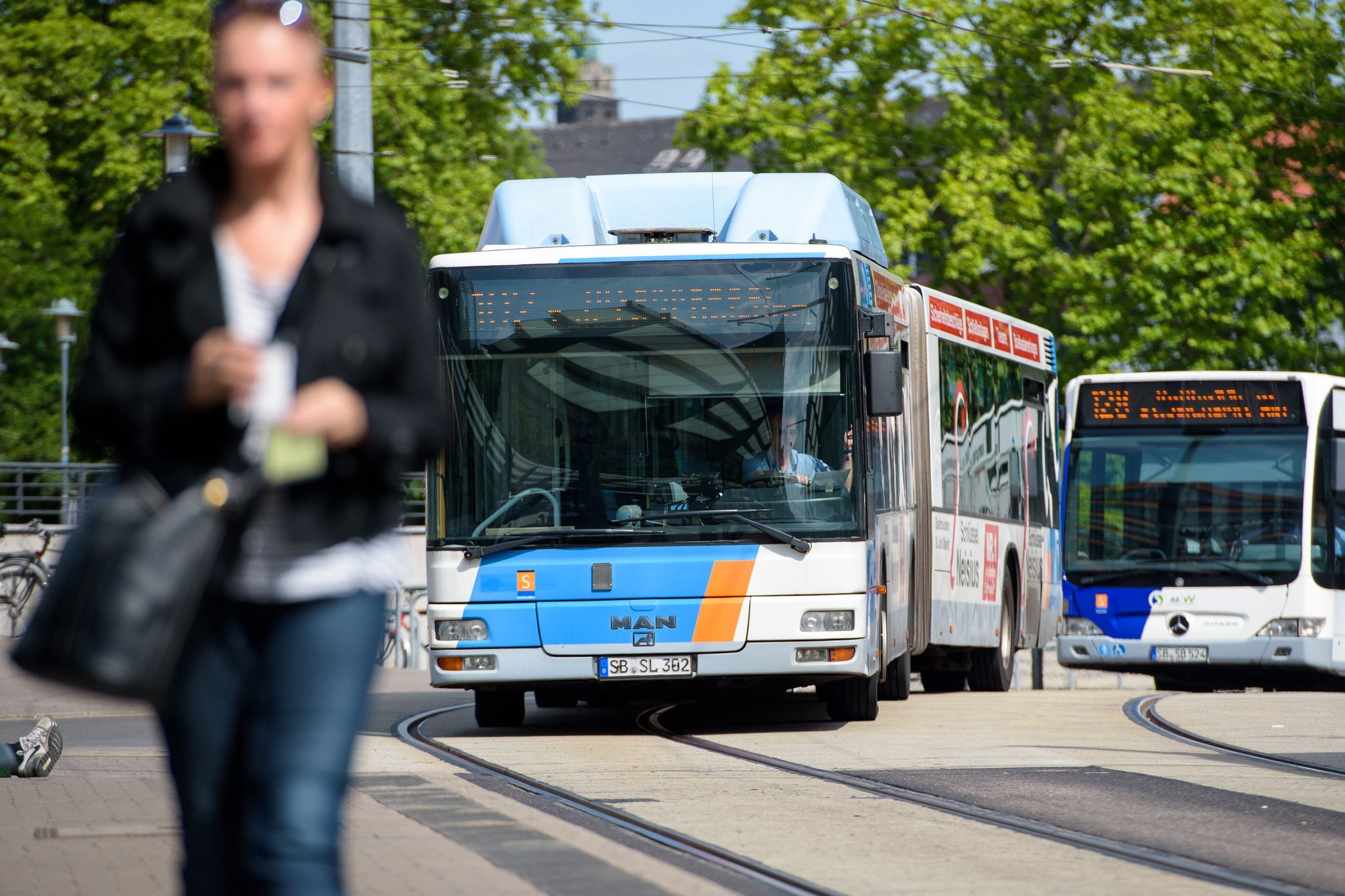 Busse und Bahnen im Saarland kostenlos an Adventssamstagen