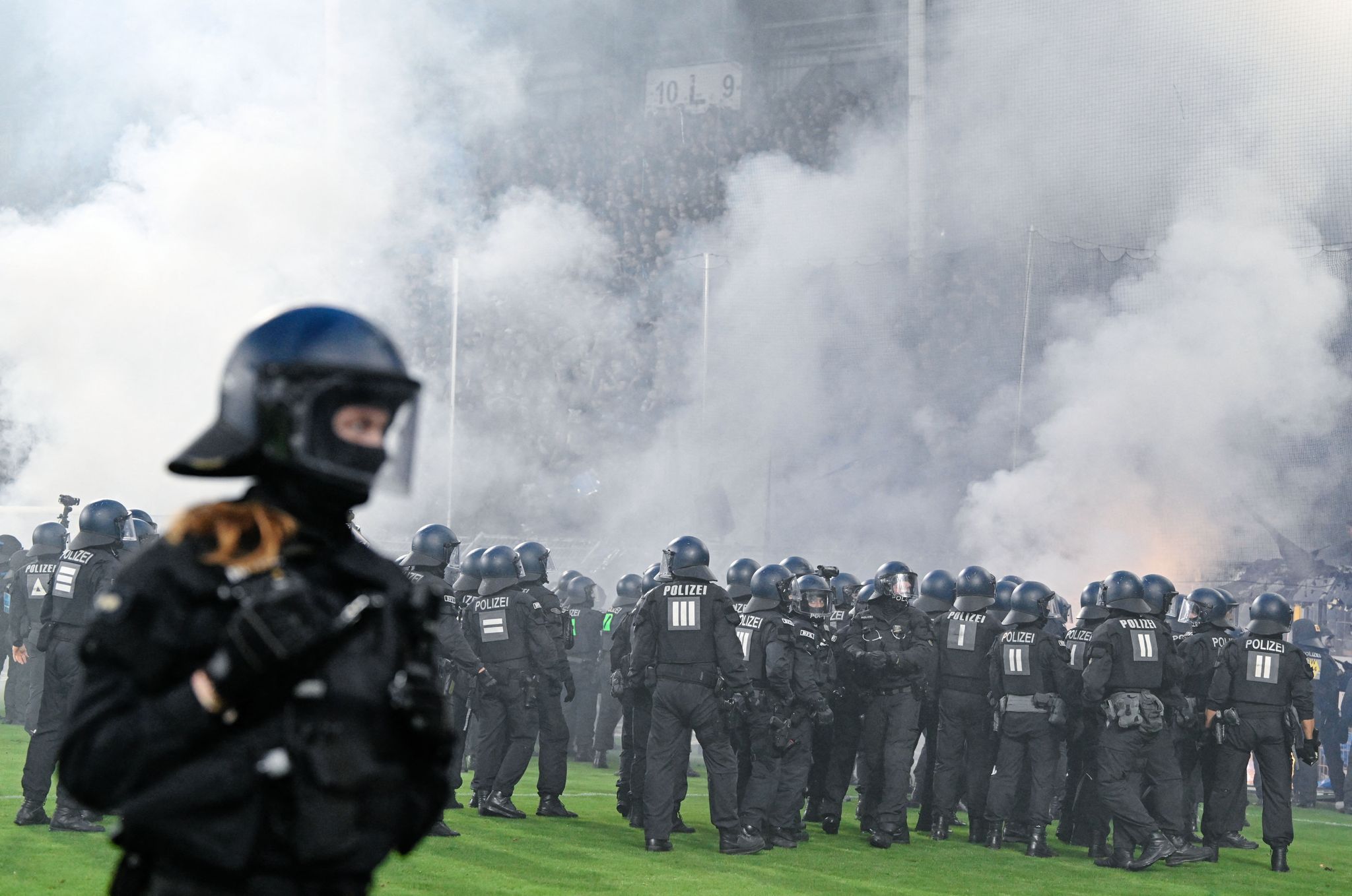 Nach Pokal-Ausschreitungen: FCK verschärft Sicherheit Nach Pokal-Ausschreitungen: FCK verschärft Sicherheit