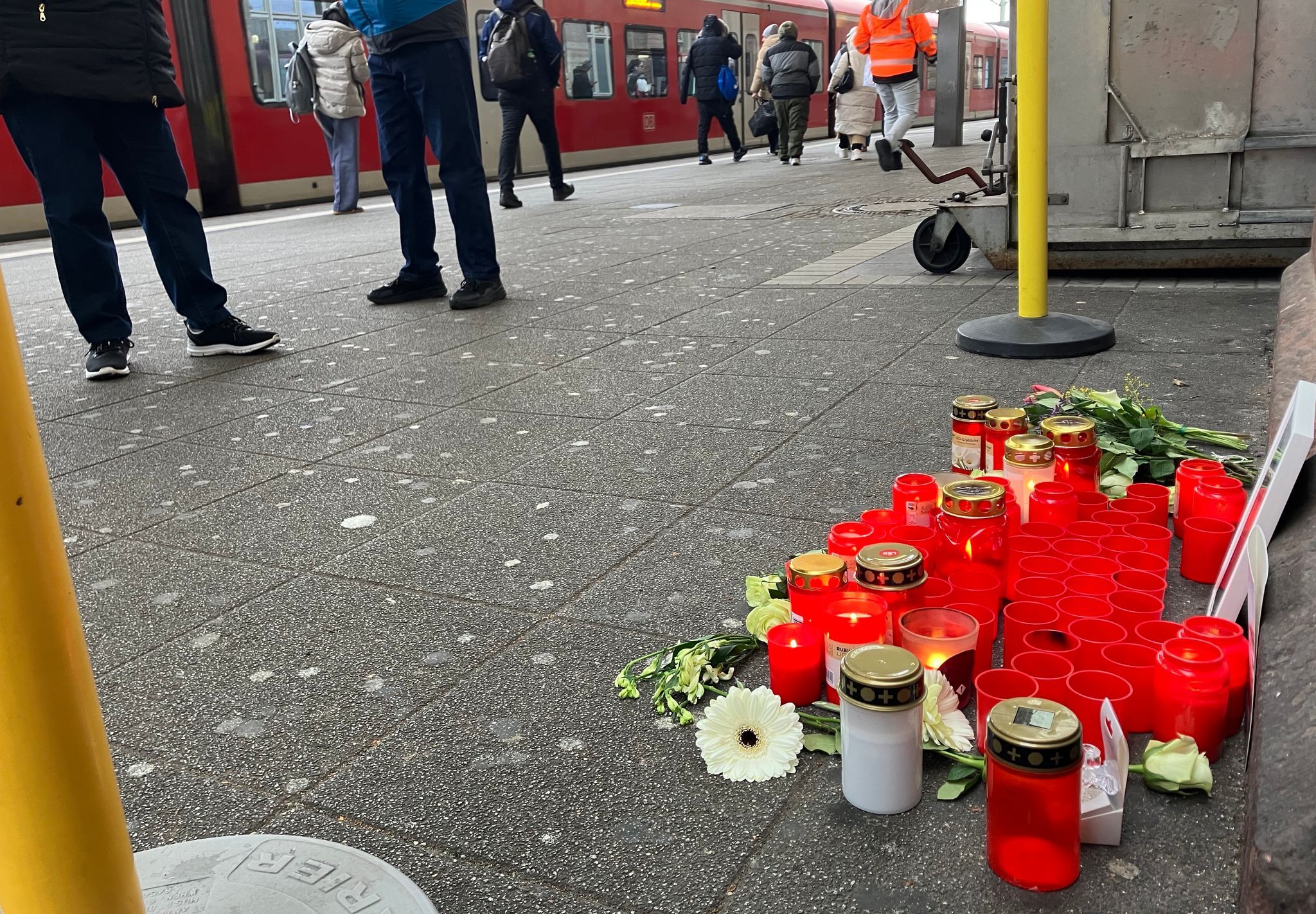 Gedenktafel für getöteten Zugbegleiter: Was sie leisten kann