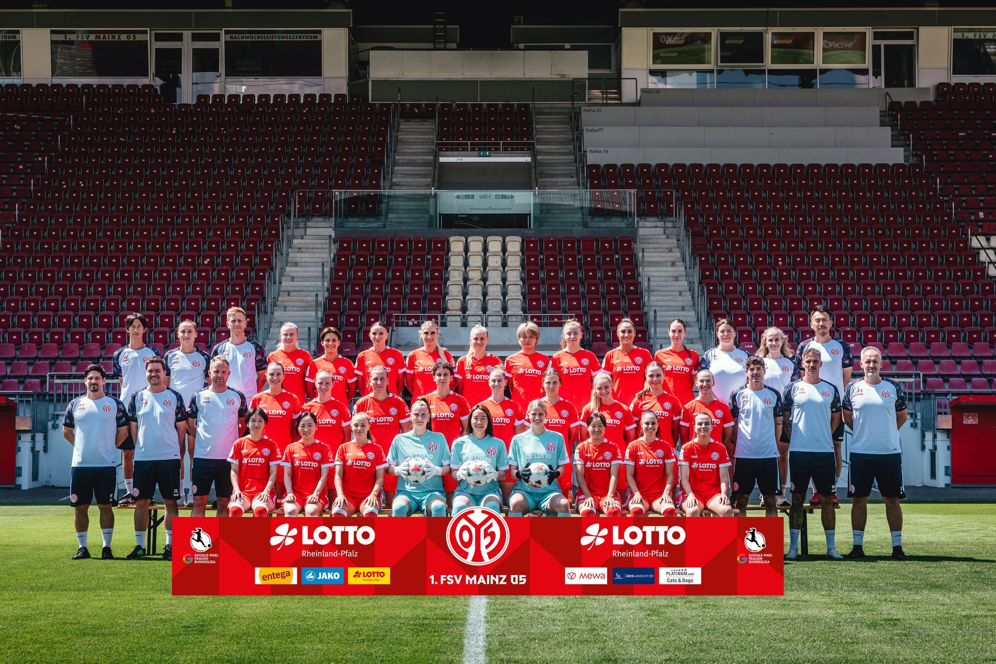 Mainzer Frauen nach Kantersieg im Pokal-Achtelfinale
