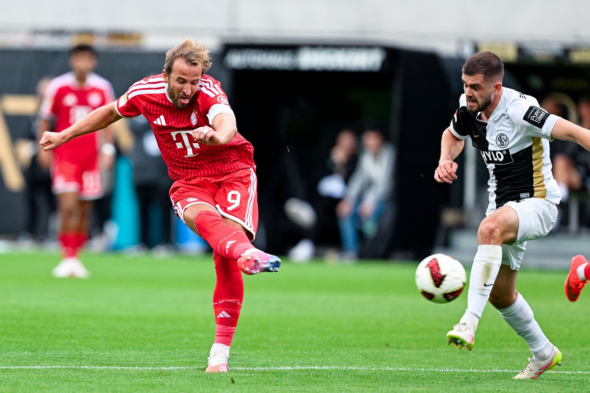 Glanzloser FC Bayern siegt mühevoll in Elversberg