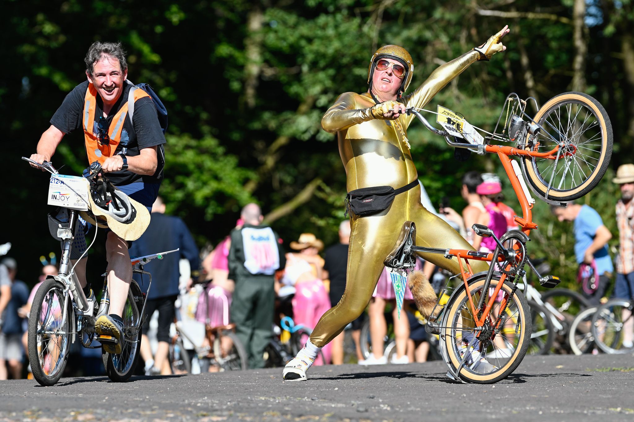 Hunderte Hobbysportler bei «weltgrößtem Klapprad-Bergrennen»