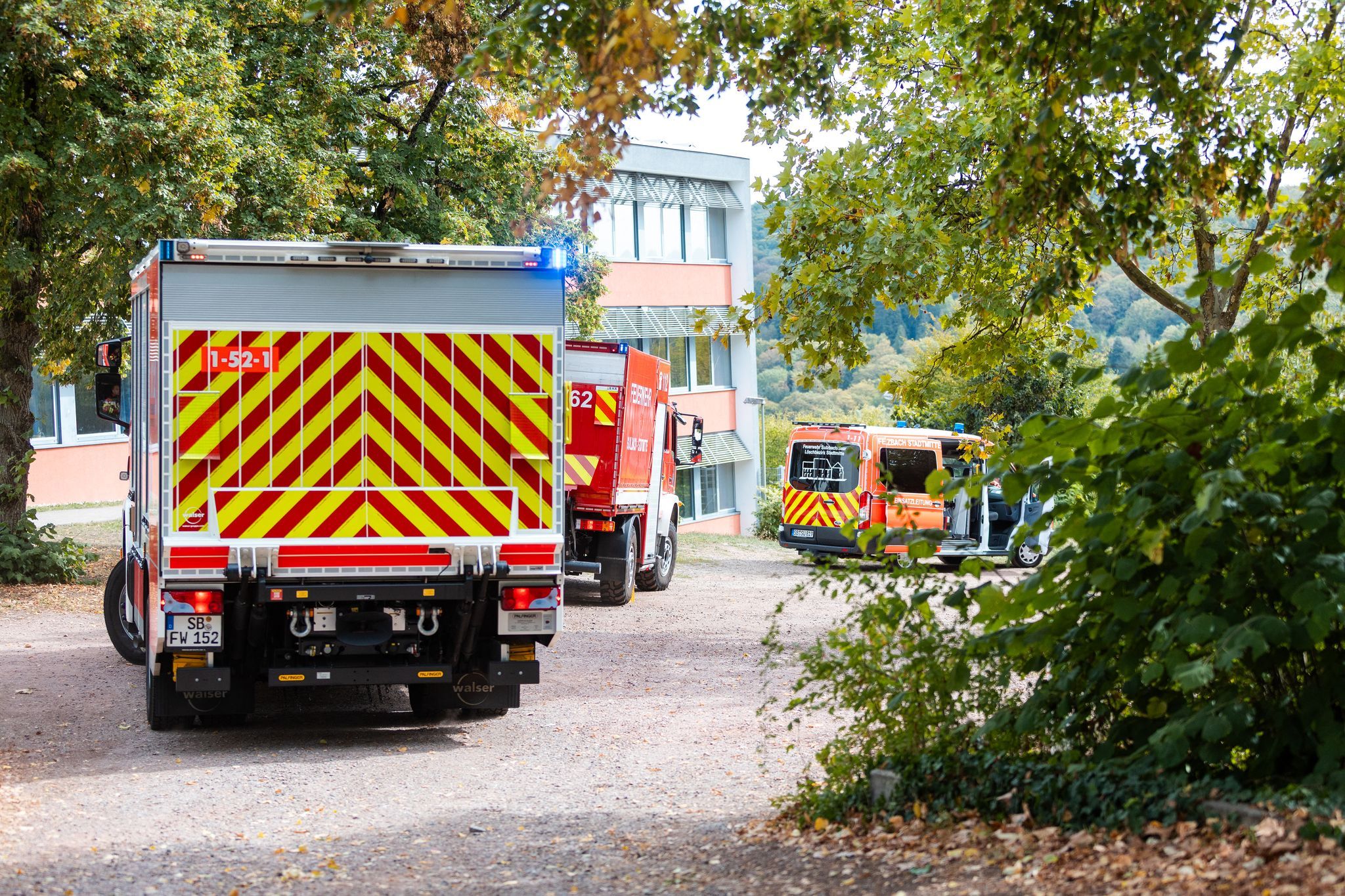 Kind in Schacht gerutscht - Rettungsmaßnahmen laufen an