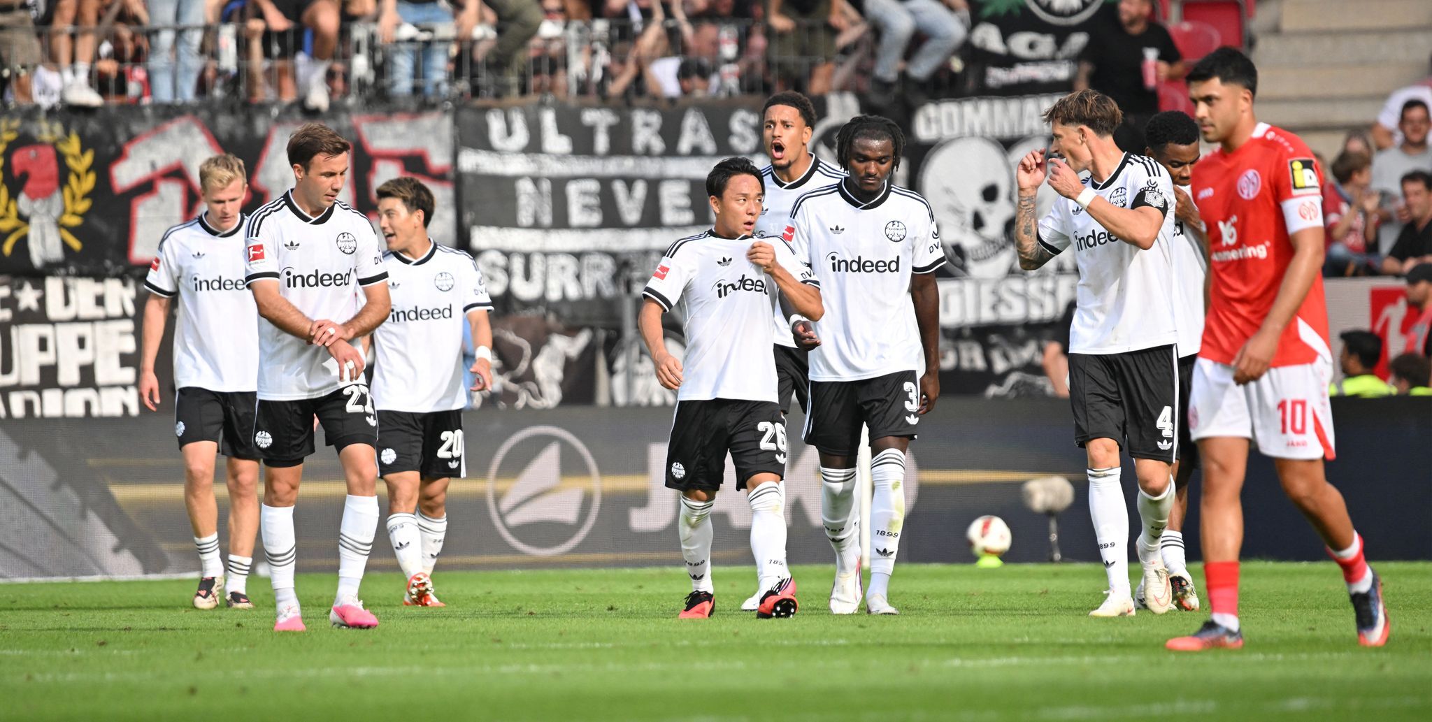 Ohrfeige: Mainz genervt von Derby-Pleite gegen Frankfurt Ohrfeige: Mainz genervt von Derby-Pleite gegen Frankfurt