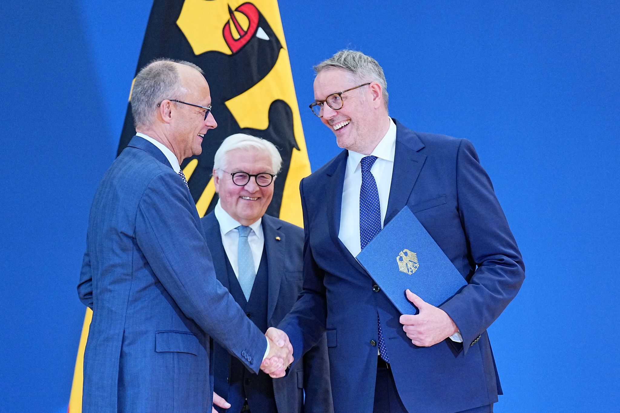 Steinmeier ernennt Schweitzer zum Arbeitsminister Steinmeier ernennt Schweitzer zum Arbeitsminister