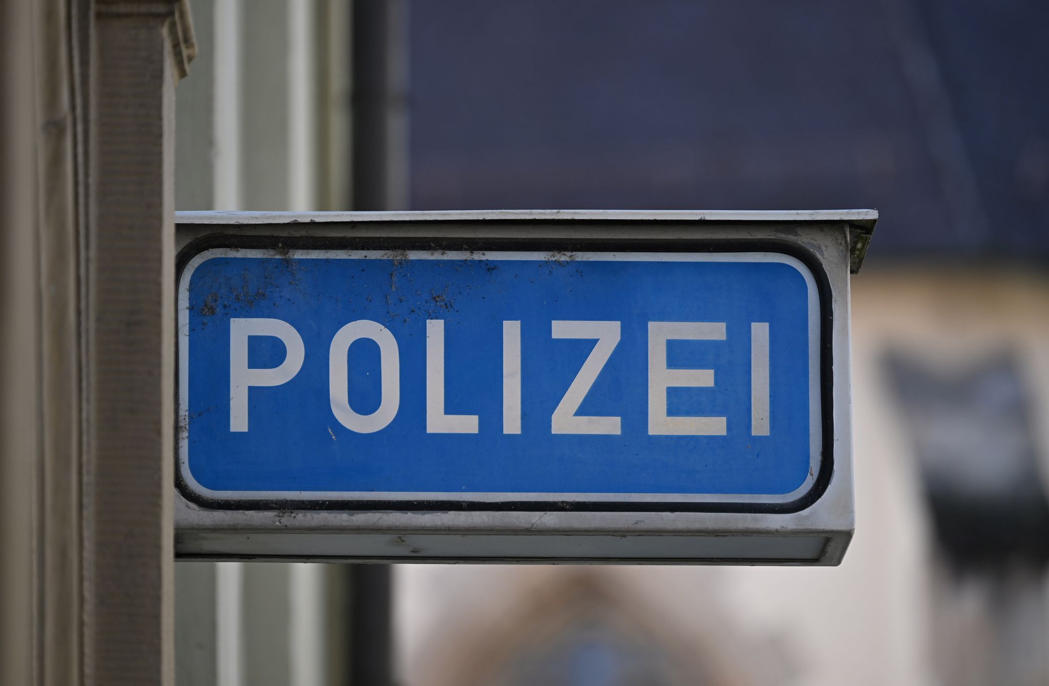 Trotz Fahrverbots: Mann fährt mit dem Auto zur Polizei