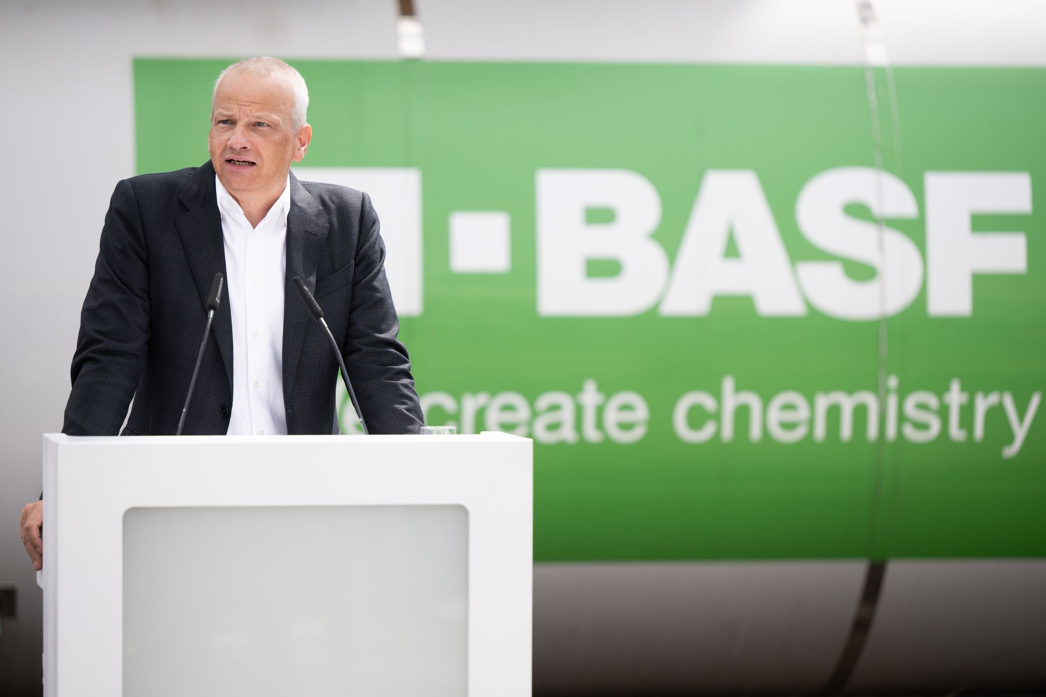 Evonik gegen Übernahme durch BASF - Tür aber offen Evonik gegen Übernahme durch BASF - Tür aber offen