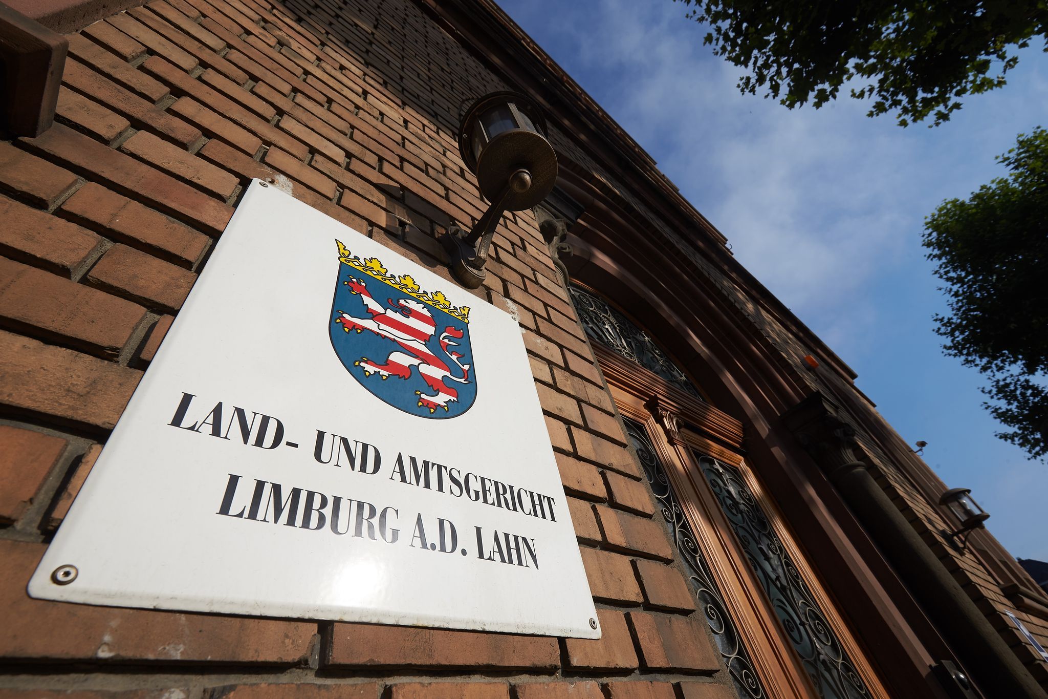Notar soll von 88-Jähriger Millionenerbe erschlichen haben