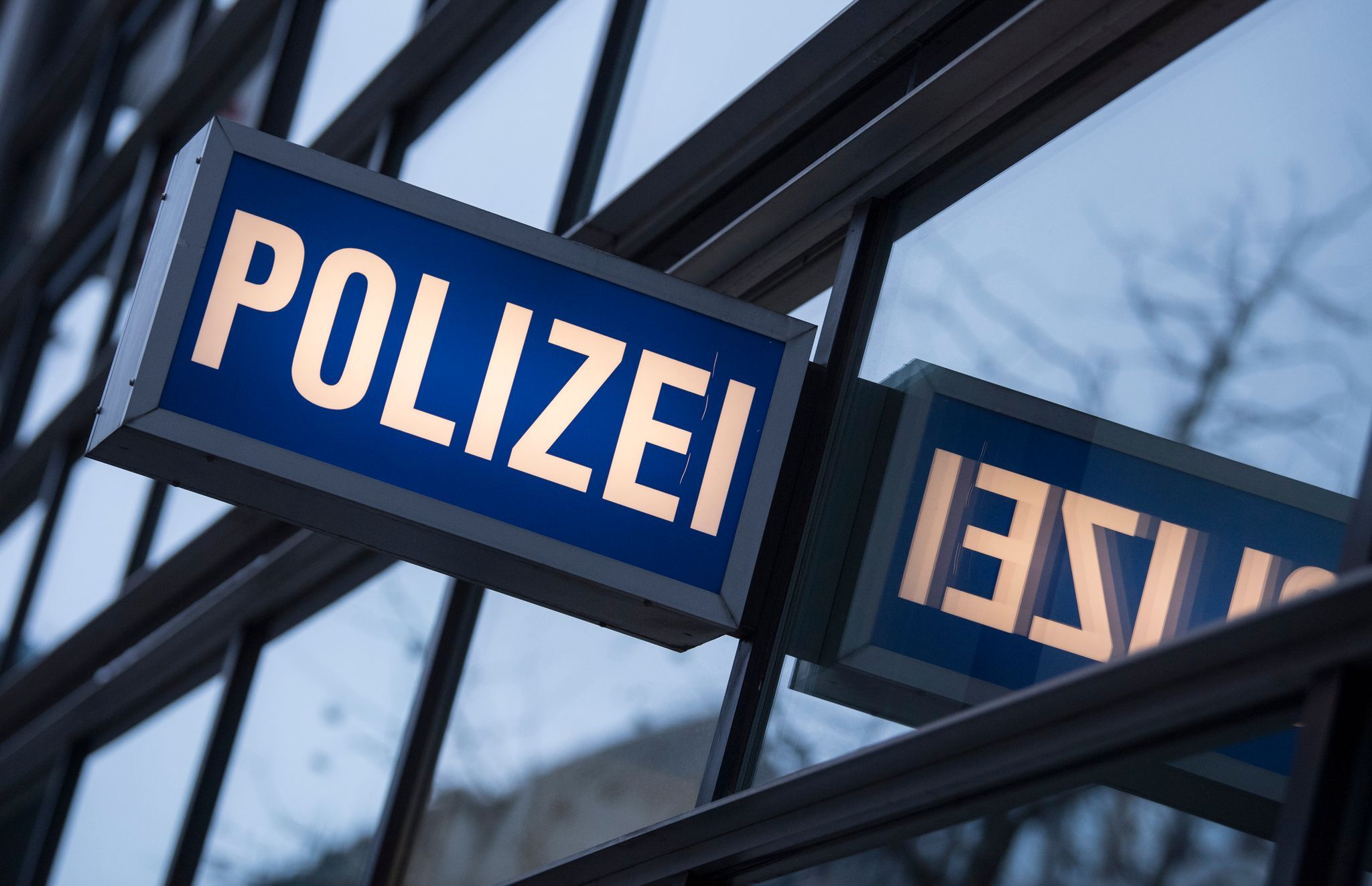 Bronze-Diebstahl auf zwei Ehrenfriedhöfen