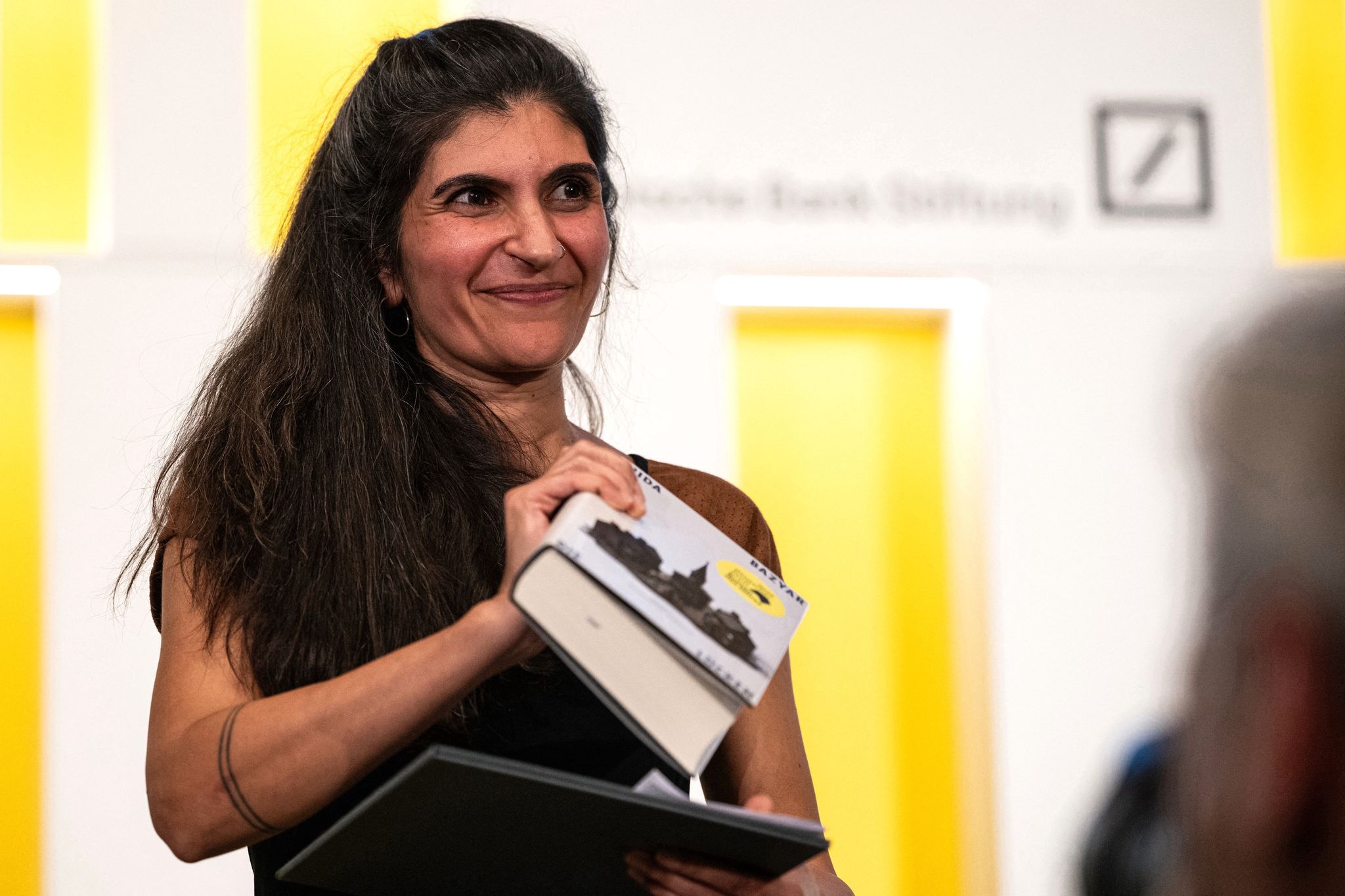 Hermeskeil ist stolz auf Buchpreisträgerin Bazyar Hermeskeil ist stolz auf Buchpreisträgerin Bazyar