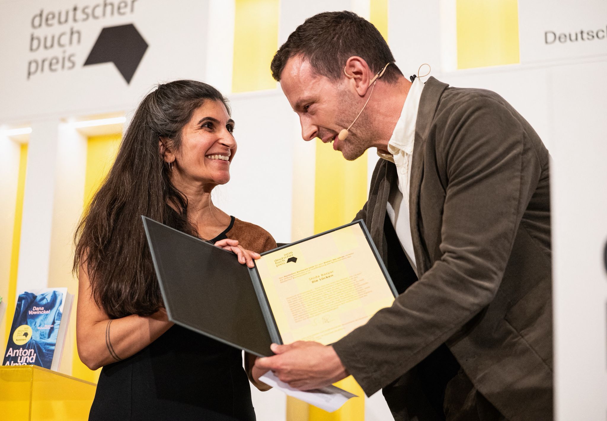 «Ein Roman gegen Gleichgültigkeit» - Buchpreis für Bazyar