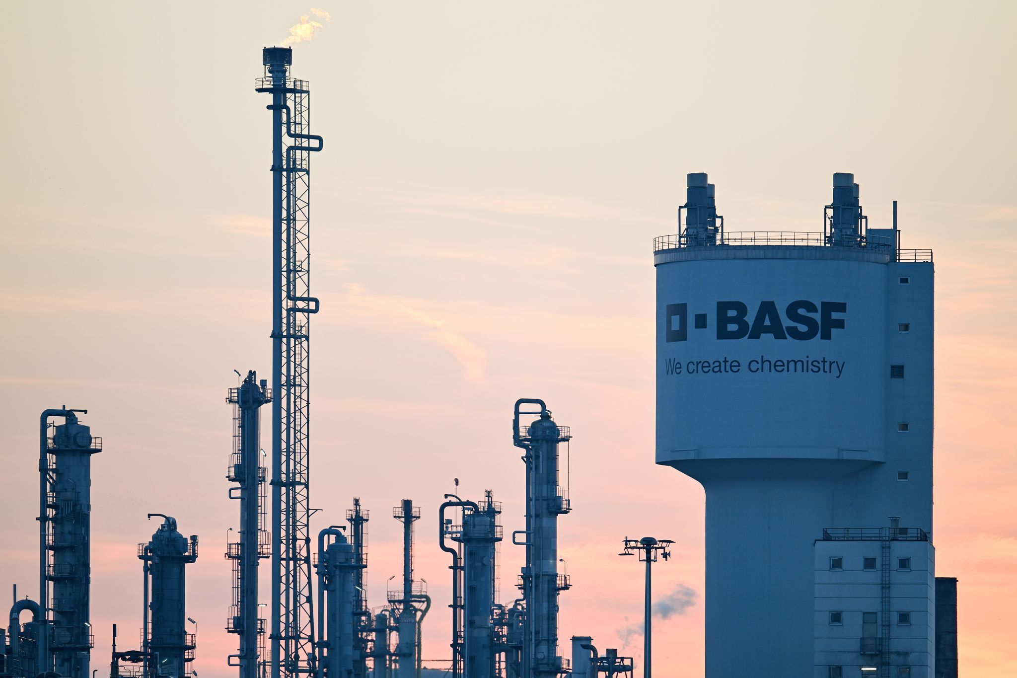 BASF verstärkt Werben um Evonik